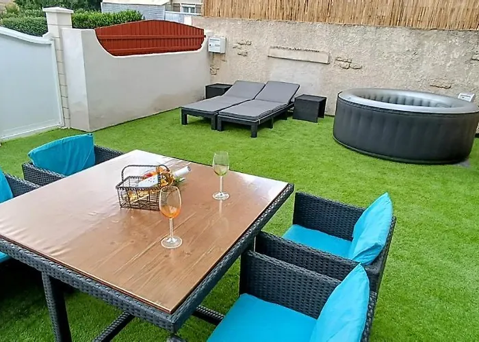 Le Cosyhome De Fontenay I Grand Parking & Netflix & Salon De Jardin Daire Saint-Michel-le-Cloucq